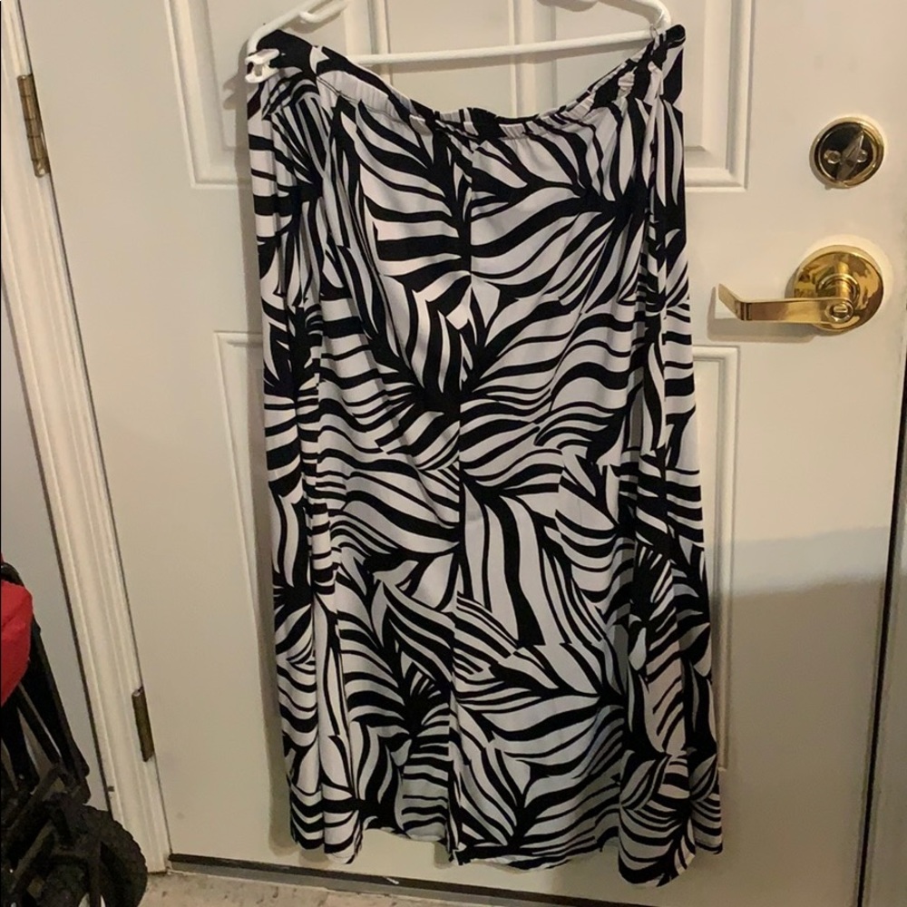 Susan Graver flowing midi skirt. Very stylish!